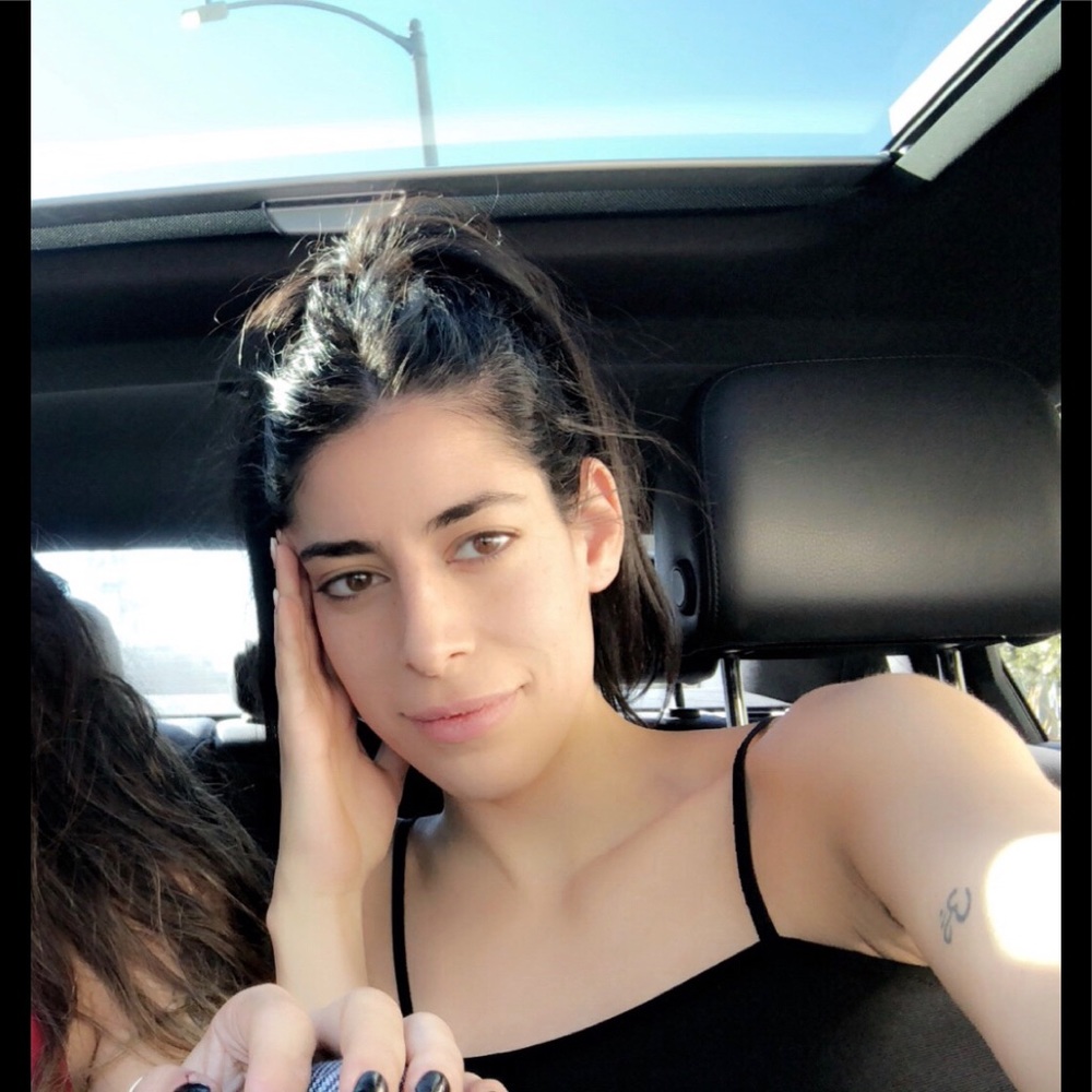 Meet your Posher, Niki